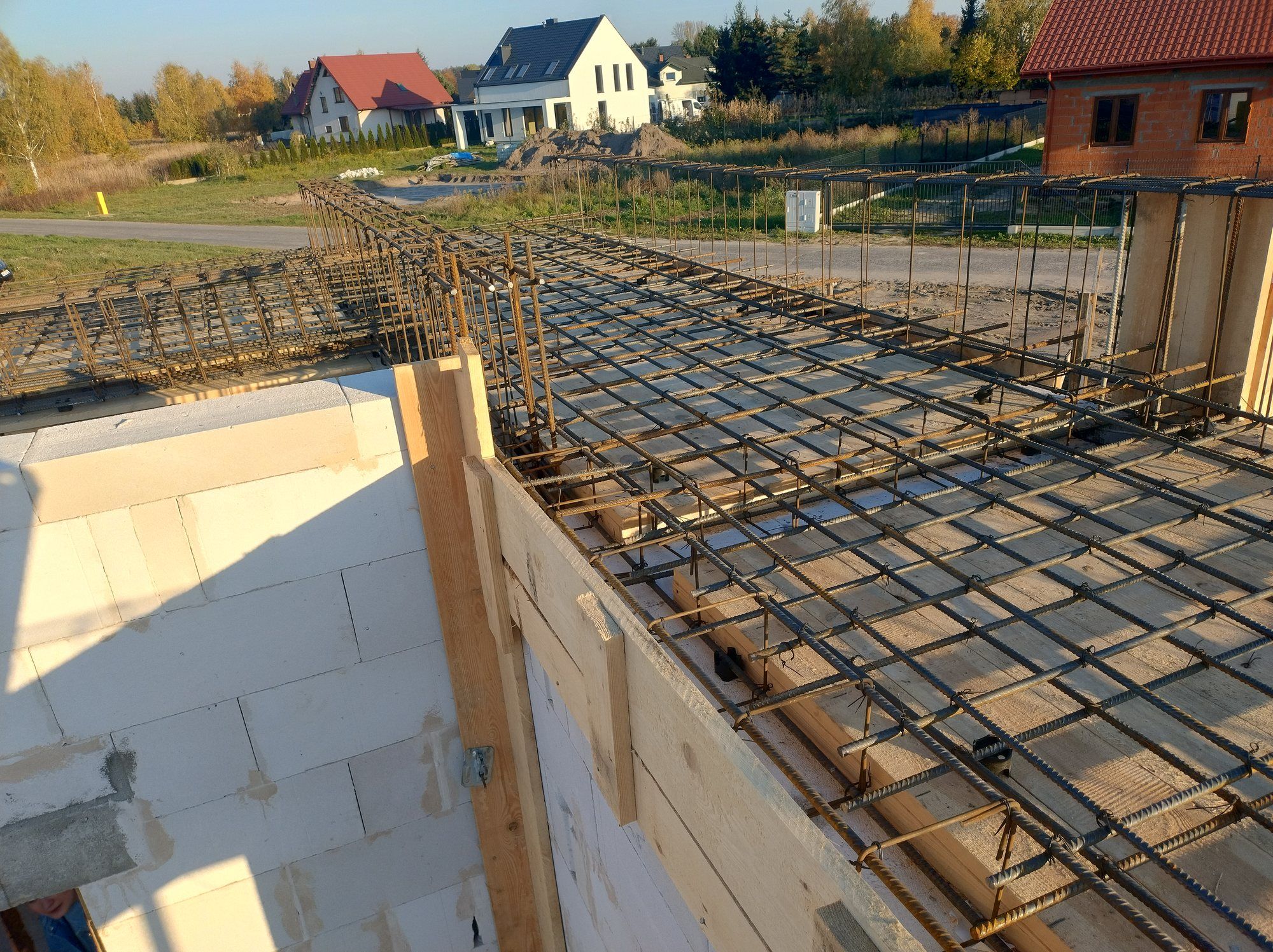 Zbrojenie stropu przed betonowaniem
